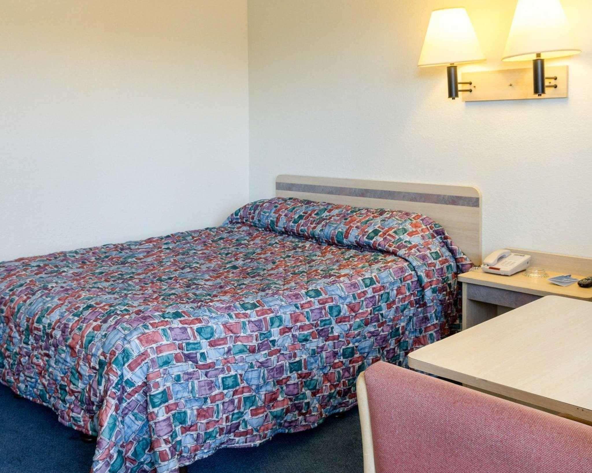 Rodeway Inn Columbus Kültér fotó